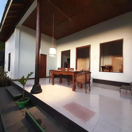 Sasak Lebung Home スンギギ エクステリア 写真